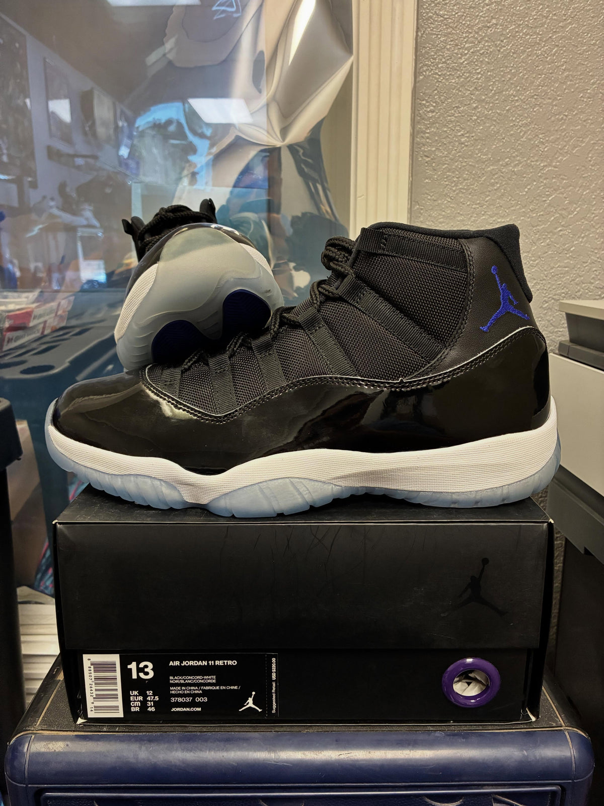 Jordan 11 Space Jam