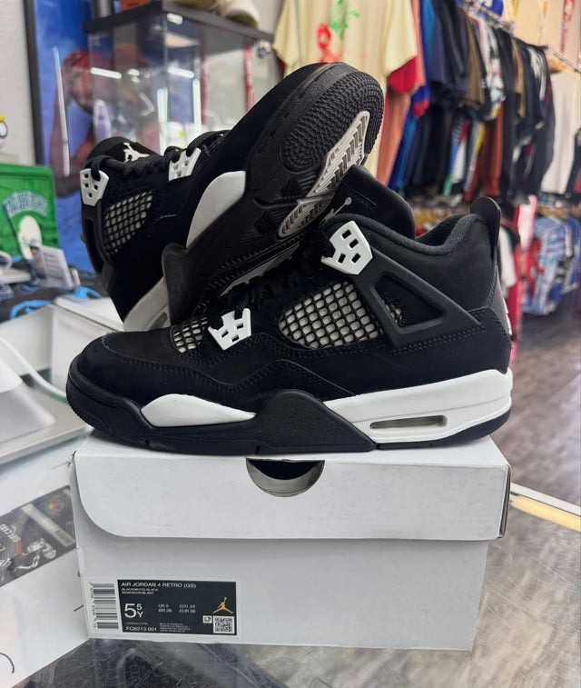 Jordan 4 Retro White Thunder Gs